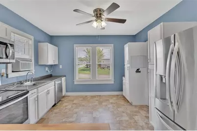 828 John St, Smith Township, PA 15054 - Photo 7