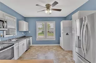 828 John St, Smith Township, PA 15054 - Photo 7