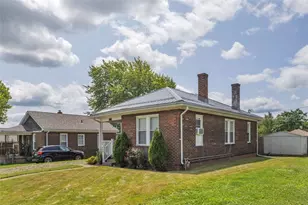 828 John St, Smith Township, PA 15054 - Photo 3