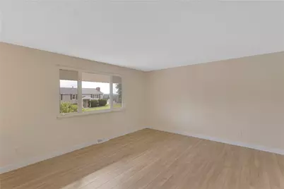 219 Darlan Hill Dr, Pittsburgh, PA 15239 - Photo 5