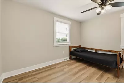 1801 Book Ave, Patterson Township, PA 15010 - Photo 19