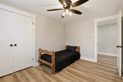 1801 Book Ave, Patterson Township, PA 15010 - Photo 25