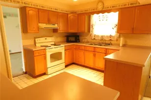 321 Meadowlark Dr, South Union Township, PA 15401 - Photo 7
