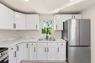 12022 Harvard Dr, Pittsburgh, PA 15235 - Photo 11