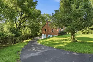 12022 Harvard Dr, Pittsburgh, PA 15235 - Photo 5