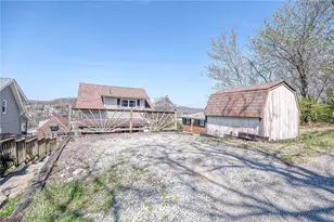 814 N 2nd St, Jeannette, PA 15644 - Photo 19