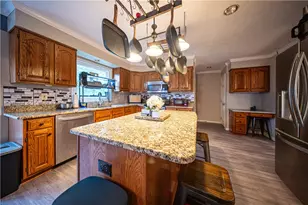 341 Indian Ridge Dr, Coraopolis, PA 15108 - Photo 9