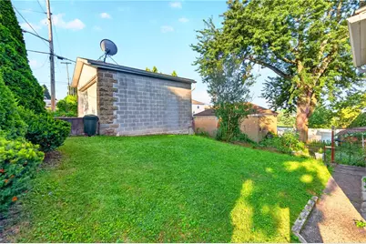 842 Greenfield Ave, Pittsburgh, PA 15217 - Photo 3
