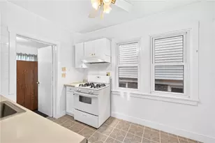 842 Greenfield Ave, Pittsburgh, PA 15217 - Photo 17