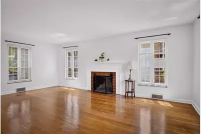 815 Country Club Dr, Pittsburgh, PA 15228 - Photo 5
