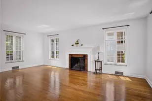 815 Country Club Dr, Pittsburgh, PA 15228 - Photo 5