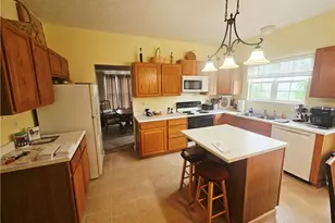 121 Robinson Dr, Pittsburgh, PA 15236 - Photo 5