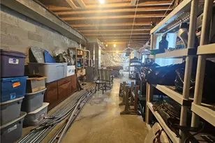 121 Robinson Dr, Pittsburgh, PA 15236 - Photo 39