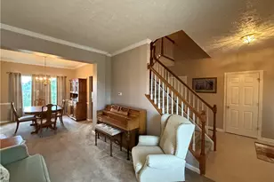 121 Robinson Dr, Pittsburgh, PA 15236 - Photo 9