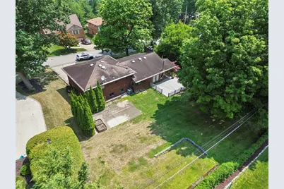 4778 S Emblem Dr, Pittsburgh, PA 15236 - Photo 37