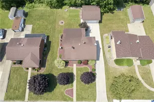 13581 St Clair Dr, North Huntingdon, PA 15642 - Photo 3