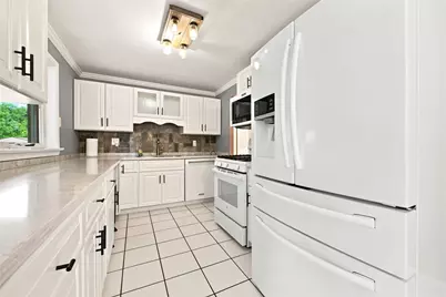 13581 St Clair Dr, North Huntingdon, PA 15642 - Photo 11