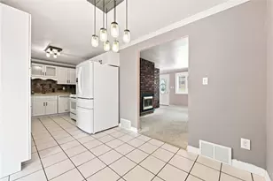 13581 St Clair Dr, North Huntingdon, PA 15642 - Photo 9