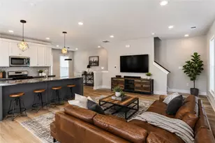 701 Halcyon Ln, Cranberry Township, PA 16066 - Photo 7