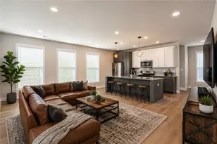 701 Halcyon Ln, Cranberry Township, PA 16066 - Photo 3