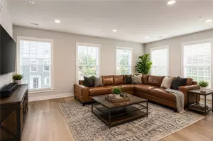 701 Halcyon Ln, Cranberry Township, PA 16066 - Photo 5