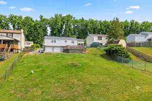 1952 Colleen Dr, North Huntingdon, PA 15642 - Photo 27