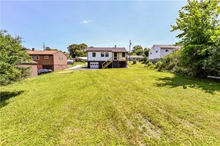 220 Porter Dr, North Huntingdon, PA 15642 - Photo 3