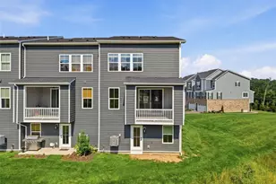 600 Spruce Ln, Canonsburg, PA 15317 - Photo 5