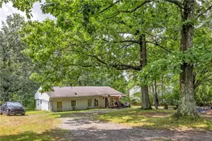 125 Aiken Ln, Adams Township, PA 16046 - Photo 3