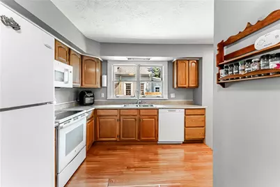 400 Bridge St, Hunker, PA 15639 - Photo 7