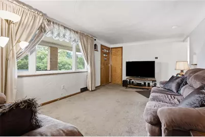 128 8th Ave, West Mifflin, PA 15122 - Photo 5