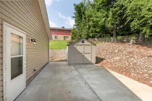 27 Mannina Ave, Charleroi Boro, PA 15432 - Photo 25