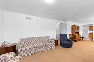 27 Mannina Ave, Charleroi Boro, PA 15432 - Photo 5