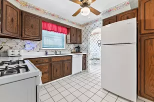 339 Inglewood Dr, Pittsburgh, PA 15228 - Photo 15