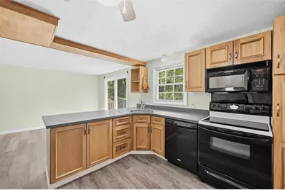 1446 Balsam Dr, Pittsburgh, PA 15101 - Photo 9