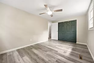1446 Balsam Dr, Pittsburgh, PA 15101 - Photo 21