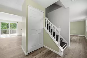 1446 Balsam Dr, Pittsburgh, PA 15101 - Photo 7