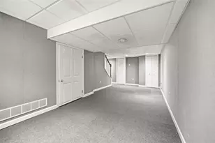 1446 Balsam Dr, Pittsburgh, PA 15101 - Photo 27