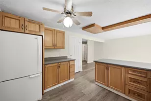 1446 Balsam Dr, Pittsburgh, PA 15101 - Photo 11