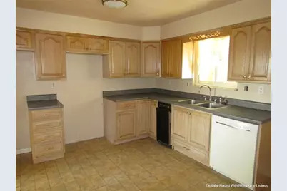 195 Duquesne Ave, Dravosburg, PA 15034 - Photo 15