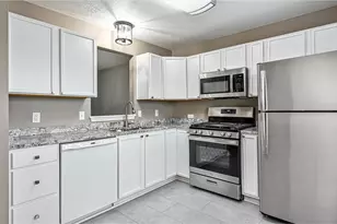 229 Hillvue Dr, Seven Fields Boro, PA 16046 - Photo 9