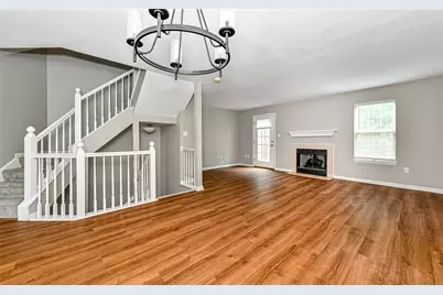 229 Hillvue Dr, Seven Fields Boro, PA 16046 - Photo 5