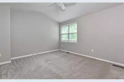229 Hillvue Dr, Seven Fields Boro, PA 16046 - Photo 11