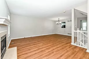 229 Hillvue Dr, Seven Fields Boro, PA 16046 - Photo 7