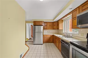 1410 Romano Dr, Bridgeville, PA 15017 - Photo 11