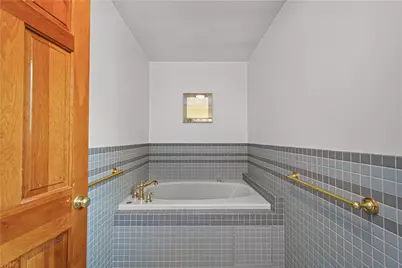 1410 Romano Drive, Bridgeville, PA 15017 - Photo 21