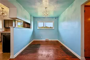 3911 Mayfair St, Chartiers City, PA 15204 - Photo 5