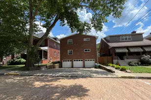 218 Lexington Ave, Pittsburgh, PA 15215 - Photo 1