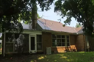 126 Magnolia Dr, Pittsburgh, PA 15116 - Photo 3