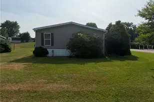 127 Marylynn Ln, Adams Township, PA 16059 - Photo 25